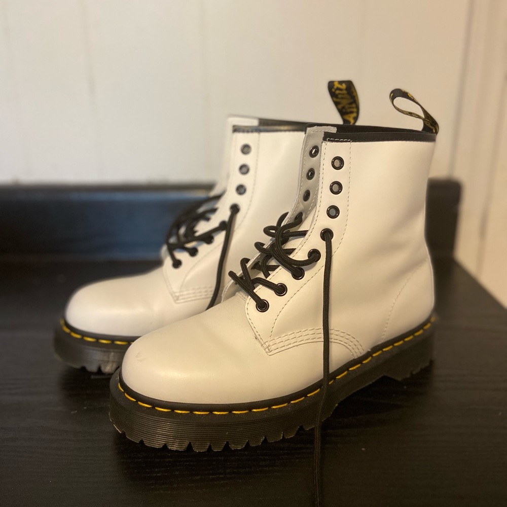 White Bex 1460 size 10